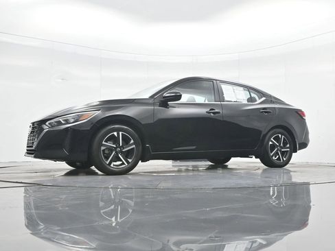 Used 2024 Nissan Sentra SV FWD image 27