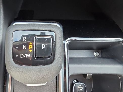 Used 2024 Nissan Pathfinder SV AWD/4WD image 26