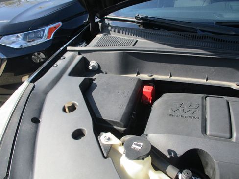 Used 2016 Chevrolet Traverse LT w/ Style and Technology Package FWD image 33