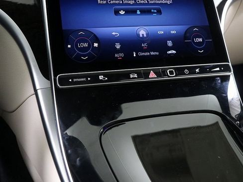 Certified 2025 Mercedes-Benz C 300 4MATIC Sedan image 20