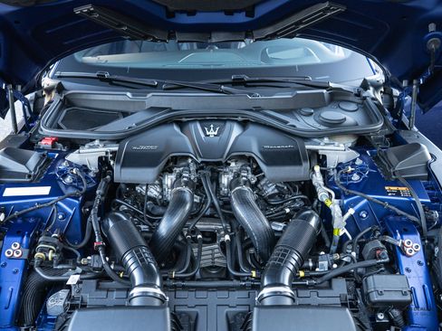 Used 2024 Maserati GranTurismo Trofeo image 10