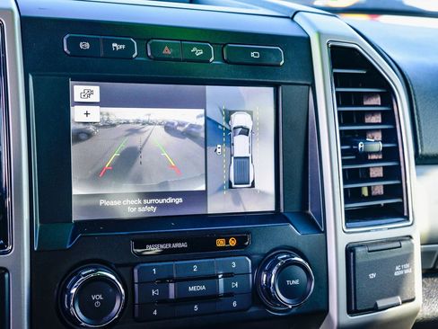 Used 2019 Ford F350 Lariat w/ Lariat Ultimate Package image 25