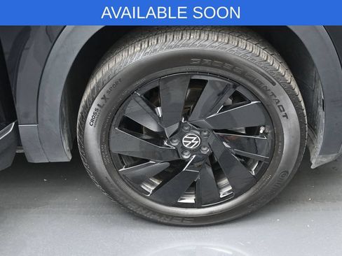 Used 2025 Volkswagen Atlas SE AWD/4WD image 37