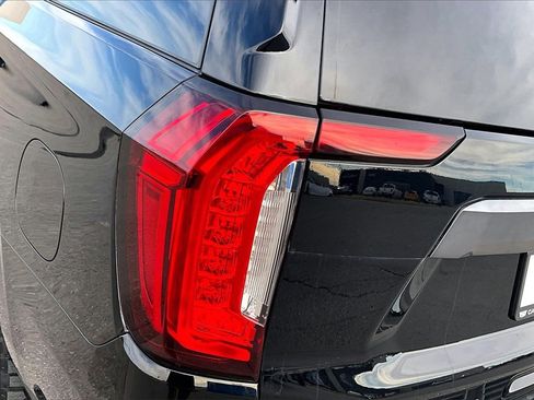 Used 2023 GMC Yukon XL AT4 w/ AT4 Premium Package image 31