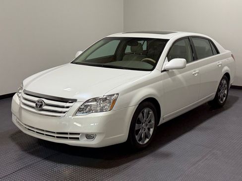 Used 2006 Toyota Avalon XL FWD image 1