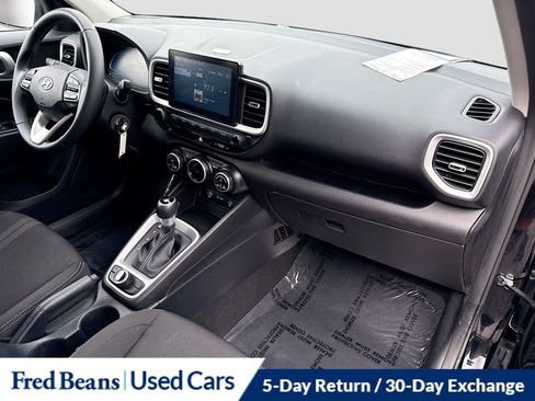 Used 2023 Hyundai Venue SEL FWD image 36