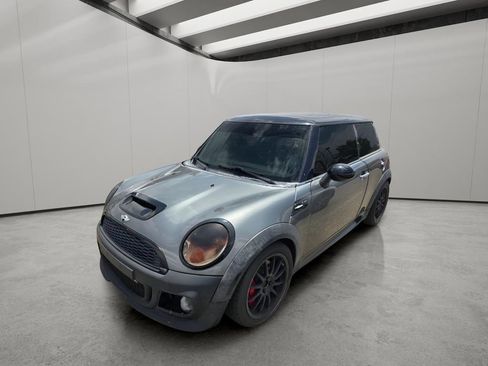 Used 2009 MINI Cooper John Cooper Works FWD image 2