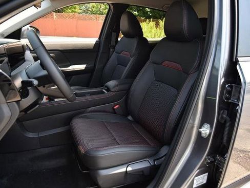 New 2025 Nissan Kicks SR image 22