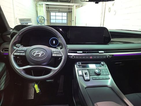 Used 2025 Hyundai Palisade Calligraphy image 9