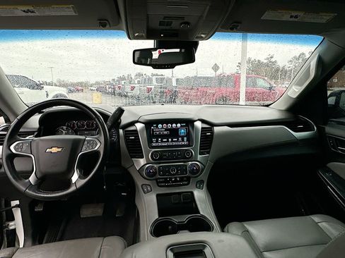 Used 2020 Chevrolet Tahoe LT image 3