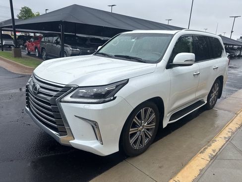Used 2017 Lexus LX 570 4WD image 1