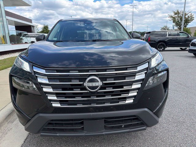Used 2025 Nissan Rogue S AWD/4WD image 9