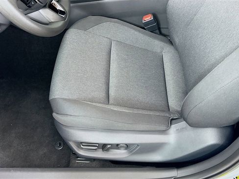 Used 2026 Toyota Camry LE w/ Convenience Package image 20