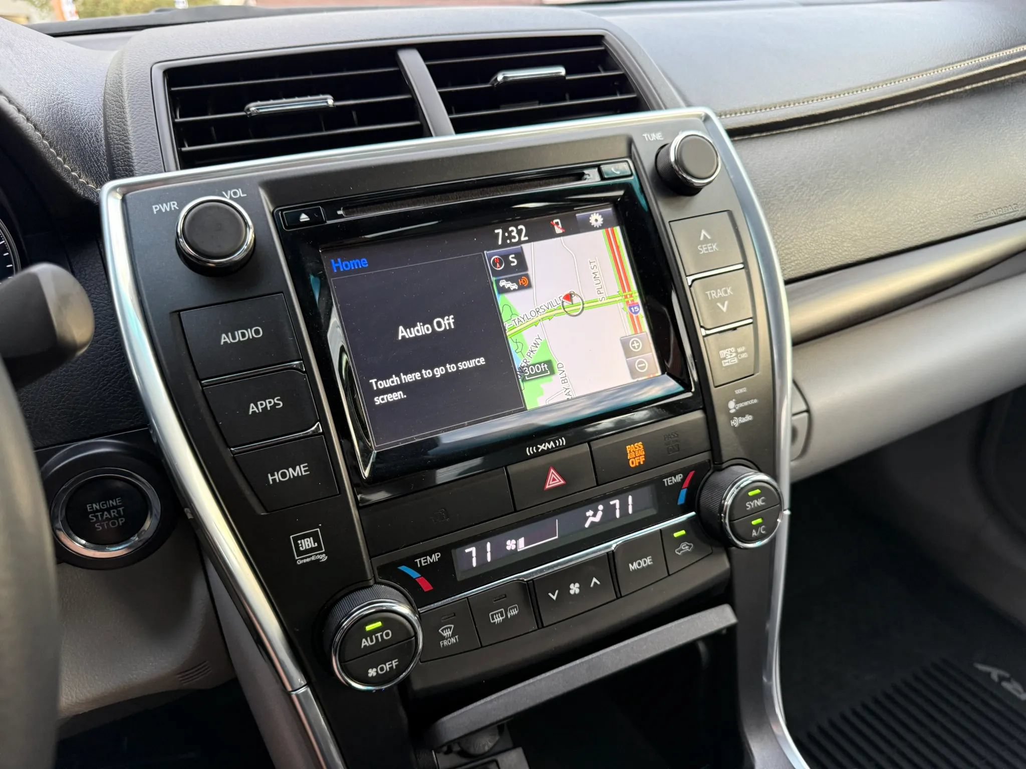 Used 2017 Toyota Camry XLE w/ Moonroof Package FWD image 20
