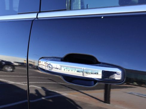 Used 2022 GMC Sierra 2500 Denali w/ Denali Ultimate Package image 5