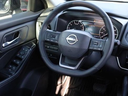 Certified 2025 Nissan Rogue SV w/ SV Premium Package FWD image 26