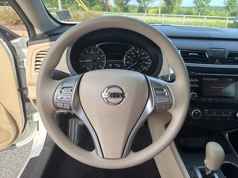 Used 2015 Nissan Altima 2.5 S w/ Special Edition Package FWD image 25