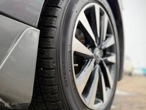 Used 2017 Nissan Altima 2.5 SV w/ Interior Lighting Package image 28