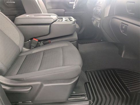 Used 2025 Chevrolet Silverado 2500 Custom w/ Custom Value Package image 30