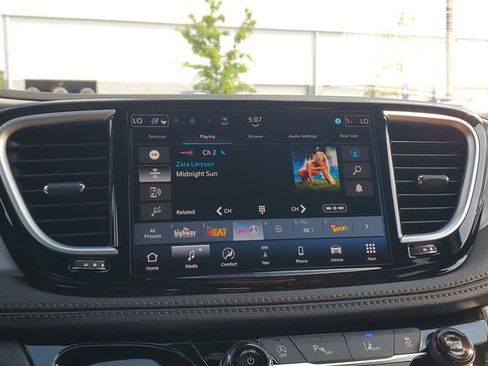 New 2026 Chrysler Pacifica Pinnacle FWD image 26