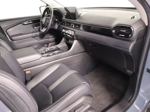 Certified 2023 Honda Pilot Touring image 17