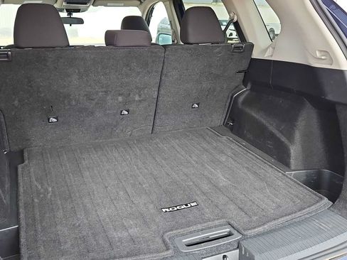 Used 2025 Nissan Rogue SV FWD image 23