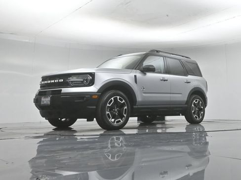 Certified 2023 Ford Bronco Sport Outer Banks w/ Tech Package AWD/4WD image 47