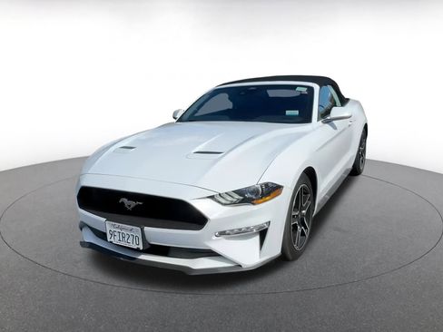 Used 2023 Ford Mustang Premium image 7