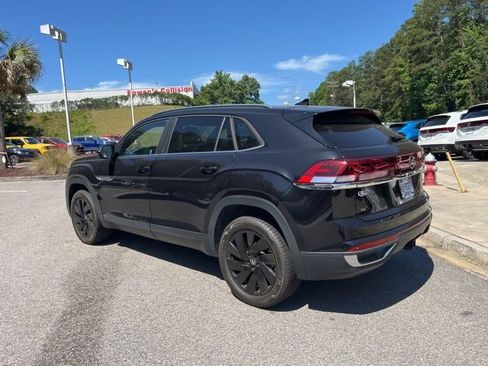 Used 2024 Volkswagen Atlas Cross Sport SE FWD image 38