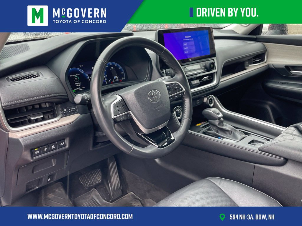 Used 2024 Toyota Grand Highlander AWD Hybrid image 13