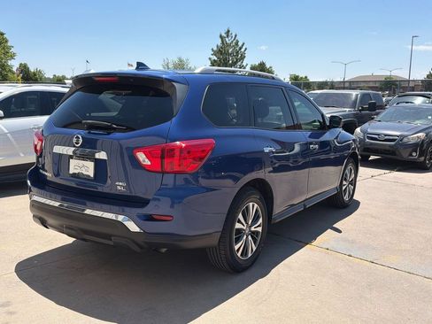 Used 2020 Nissan Pathfinder SL AWD/4WD image 5