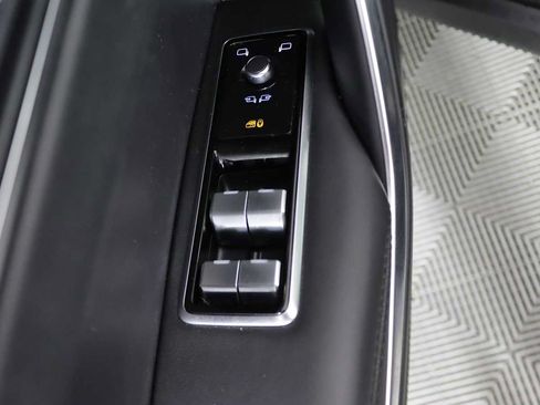 Used 2021 Jaguar F-PACE S AWD/4WD image 16