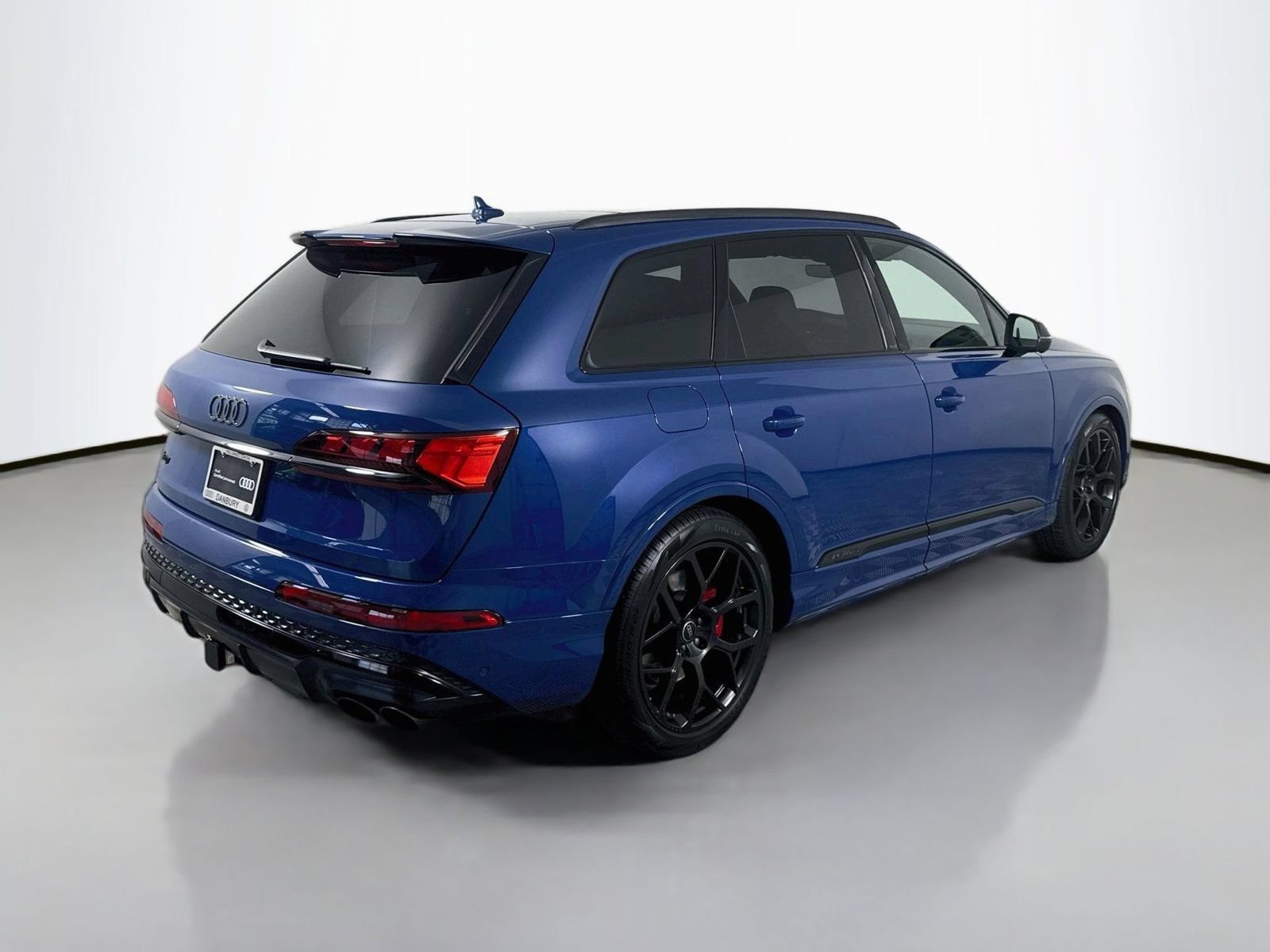 Certified 2025 Audi SQ7 Prestige AWD/4WD image 9