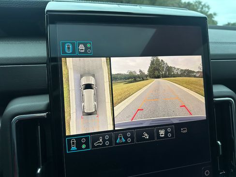 Used 2025 GMC Yukon Denali w/ Denali Reserve Package image 54