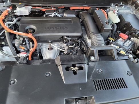 Certified 2025 Honda CR-V Sport-L image 9