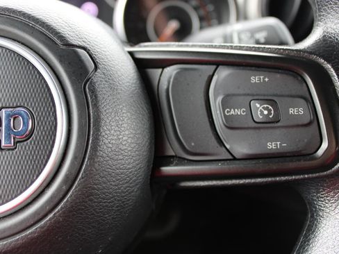 Used 2021 Jeep Wrangler Unlimited Sport AWD/4WD image 19