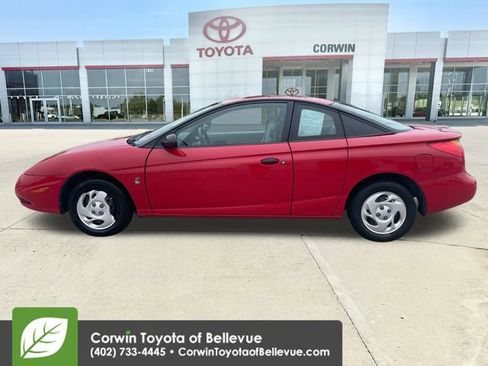 Used 2002 Saturn S-Series SC1 w/ SC1 Option Pkg 1 FWD image 2