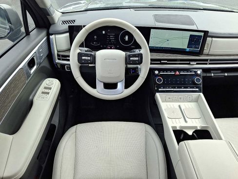 Used 2025 Hyundai Santa Fe Limited image 12
