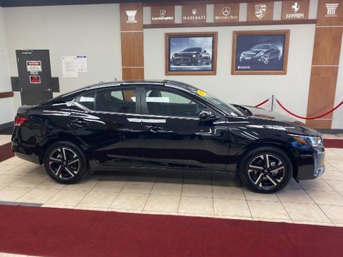 Used 2025 Nissan Sentra SV FWD image 7