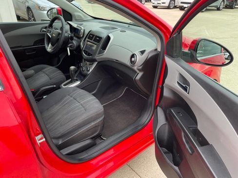 Used 2015 Chevrolet Sonic LT image 11