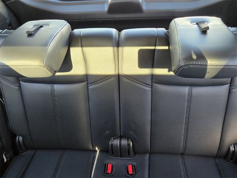 Used 2019 Nissan Pathfinder Platinum image 15