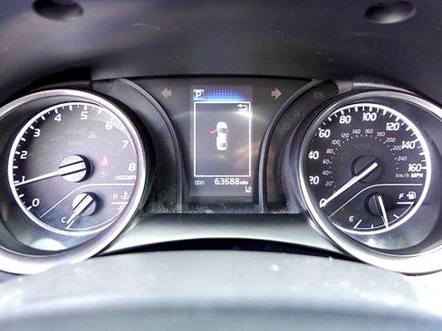 Used 2022 Toyota Camry SE FWD image 16
