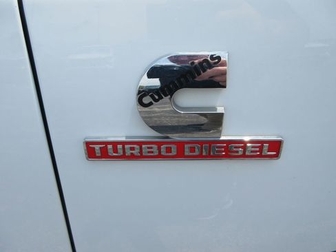 Used 2024 RAM 2500 Big Horn AWD/4WD image 11