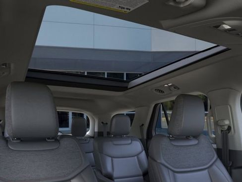 New 2026 Ford Explorer Active w/ Active Comfort Package AWD/4WD image 22