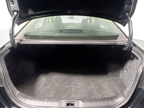 Used 2024 Nissan Altima 2.5 SV image 34