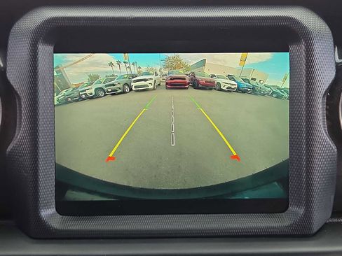 Used 2021 Jeep Wrangler Unlimited Sahara image 31