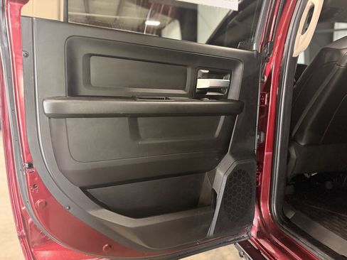 Used 2019 RAM 3500 Tradesman w/ Chrome Appearance Group AWD/4WD image 10
