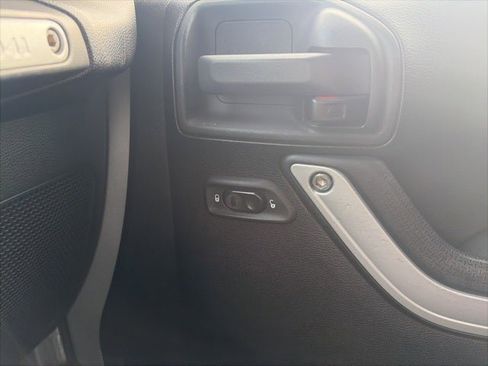 Used 2011 Jeep Wrangler Unlimited Sport image 13