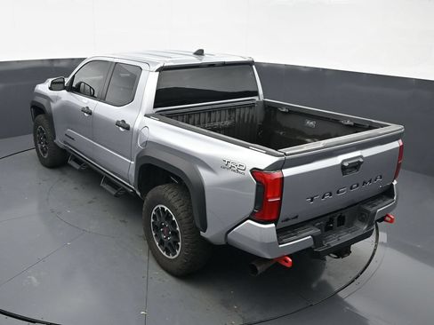Used 2025 Toyota Tacoma TRD Off-Road AWD/4WD image 18