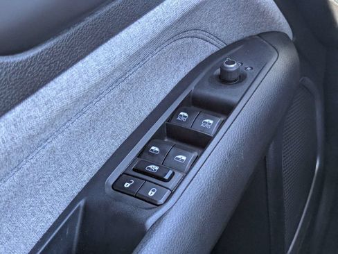 Used 2024 Jeep Compass Latitude AWD/4WD image 22